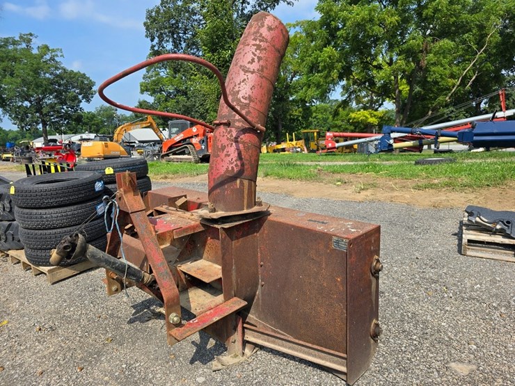 mckee-504-3pt.-snowblower-image-4