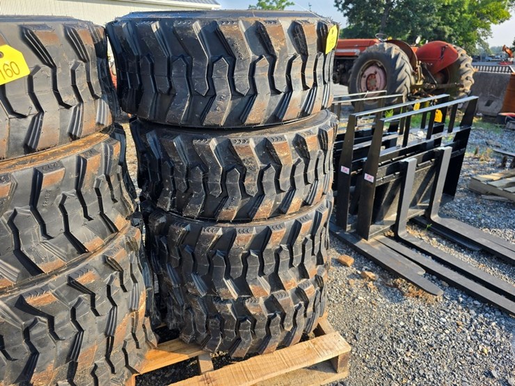 new-4-12-16.5-forerunner-skidloader-tires-image-3
