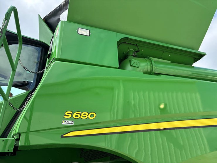 2015-john-deere-s680-image-36