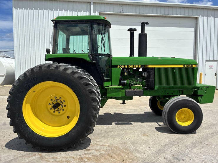 1990-john-deere-4555-image-4