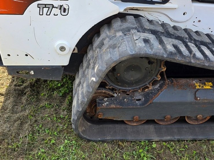2022-bobcat-t770-image-15