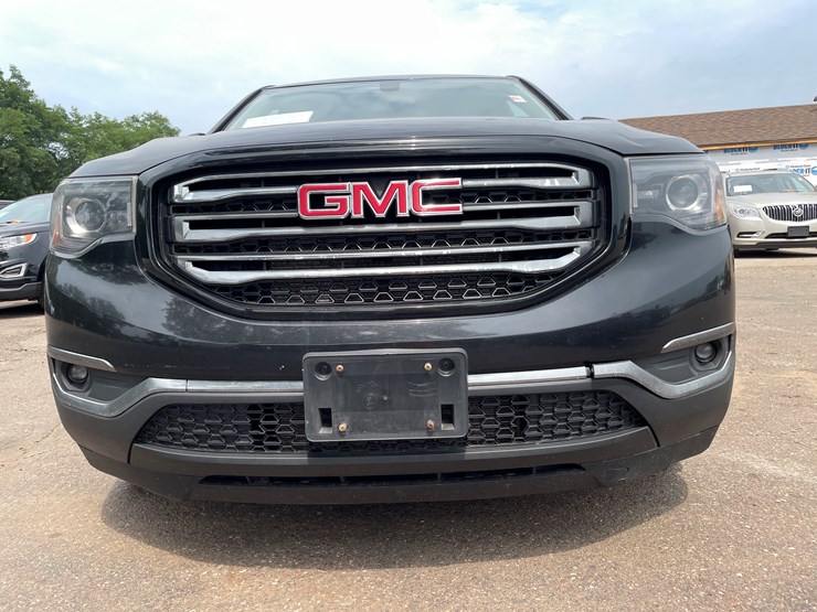 2017-gmc-acadia-image-10