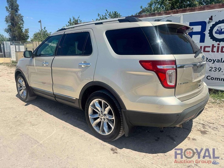 2011-ford-explorer-limited-image-4