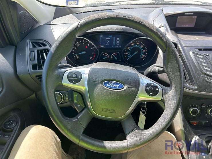 2015-ford-escape-image-9