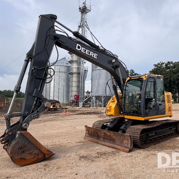 2012 DEERE 135D