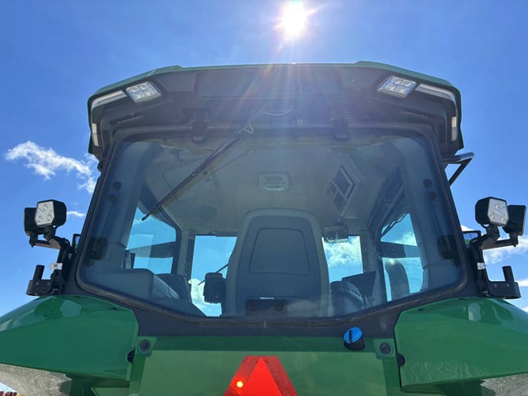 2020-john-deere-8rx-410-image-24