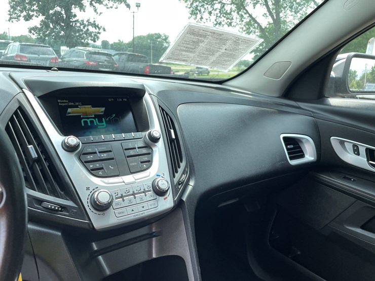 2013-chevrolet-equinox-lt-image-51
