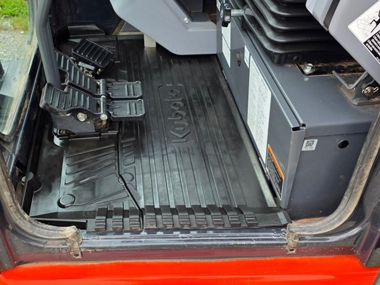 2021-kubota-kx033-4-image-48