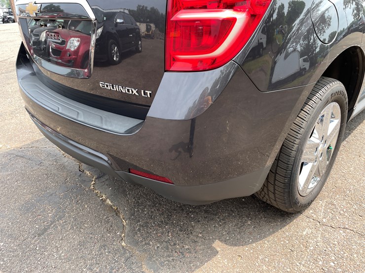 2016-chevrolet-equinox-lt-image-28