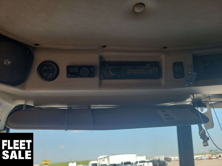 2015-western-star-4900-image-11
