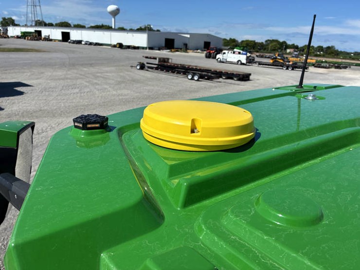 2020-john-deere-8rx-410-image-93
