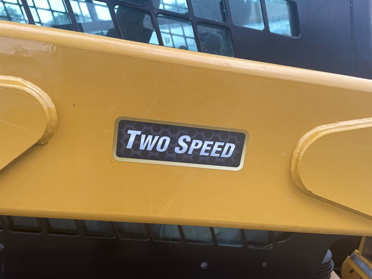 2019-caterpillar-259d3-image-11