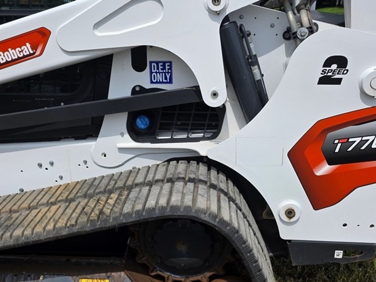 2023-bobcat-t770-image-25