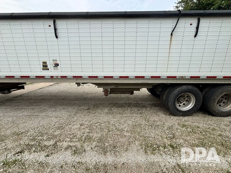2016-wilson-grain-trailer-image-17