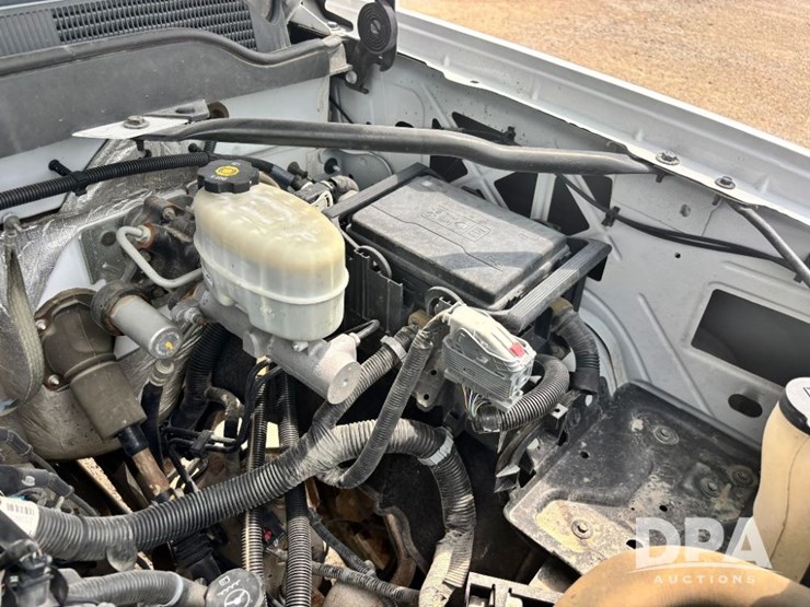 2015-chevrolet-2500hd-image-46