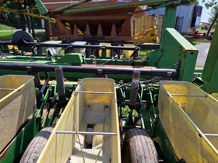 john-deere-1770-image-11