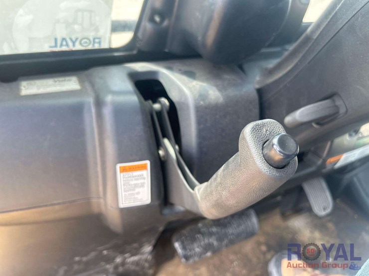 yale-veracitor-135vx-yale-12,150lb-forklift-image-14