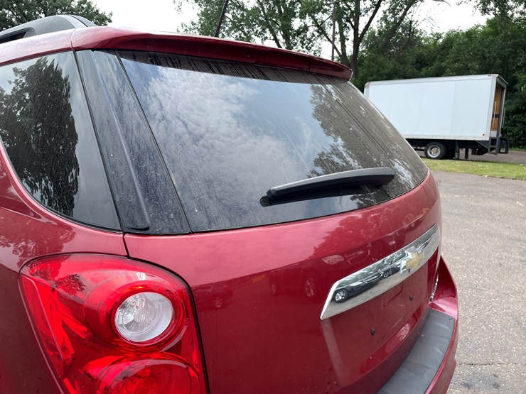 2015-chevrolet-equinox-lt-image-26