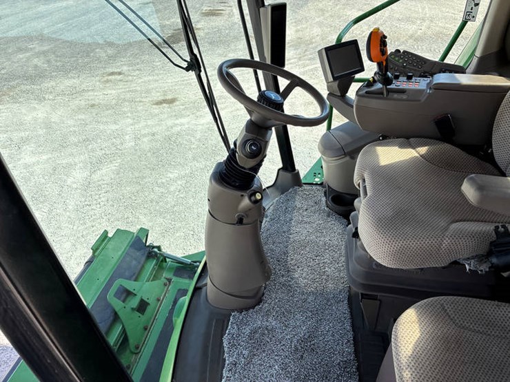 2013-john-deere-s670-image-104