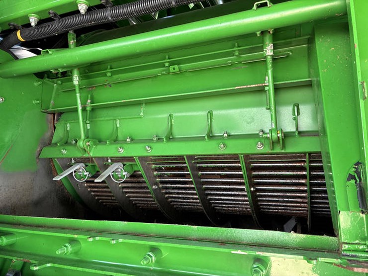 2013-john-deere-s670-image-61