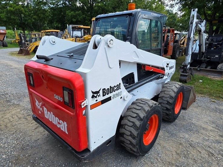 2011-bobcat-s630-image-4