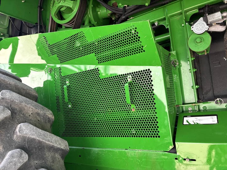 2013-john-deere-s690-image-52