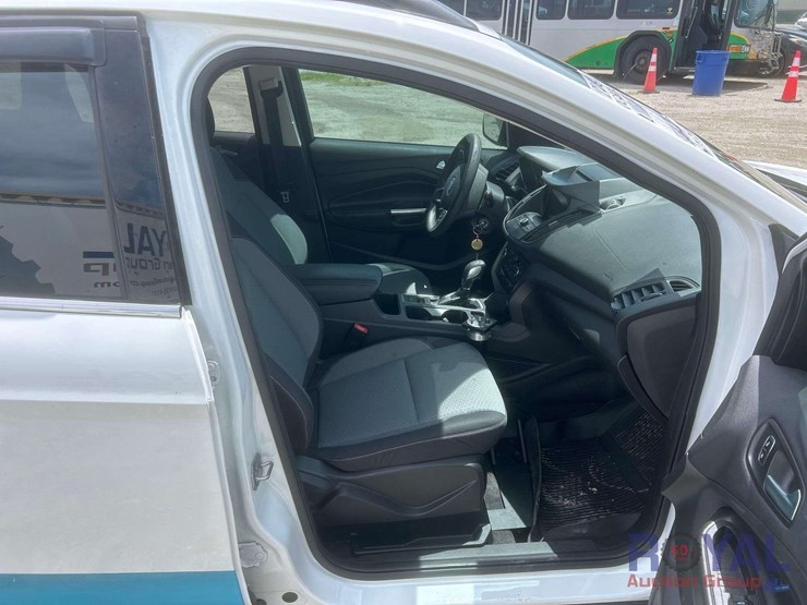 2018-ford-escape-se-image-29