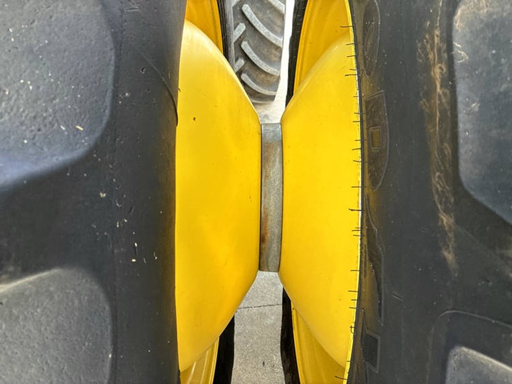 2015-john-deere-s680-image-46
