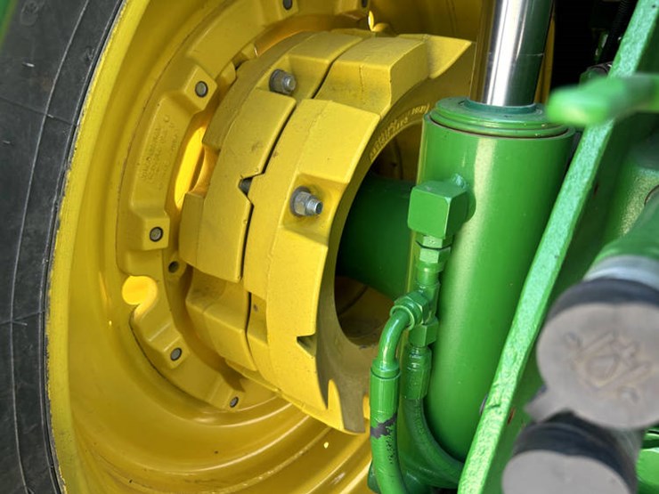 2012-john-deere-8285r-image-57