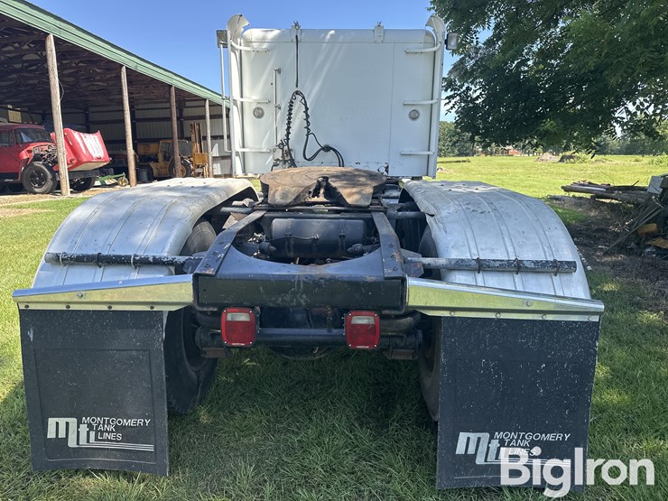 1987-freightliner-flc120-image-6