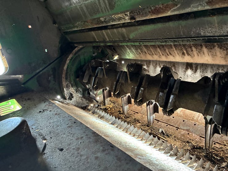 2014-john-deere-s690-image-54