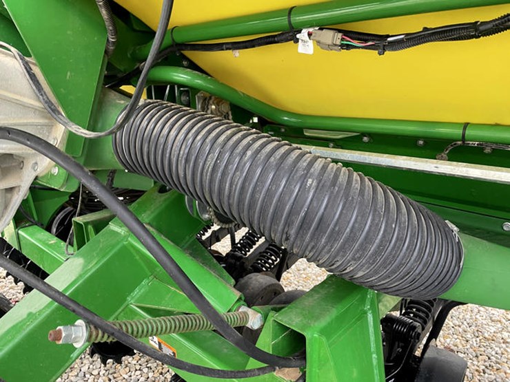 2017-john-deere-1990-image-65