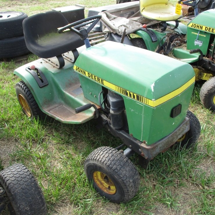 JOHN DEERE 110