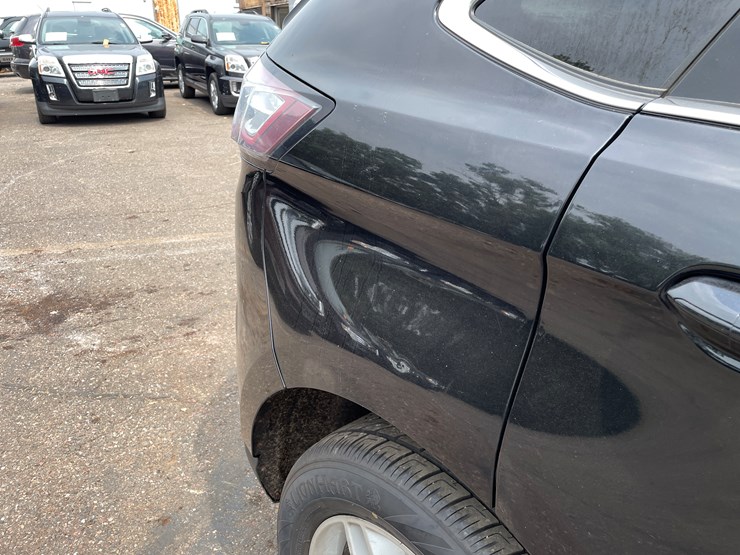 2016-ford-edge-sel-image-37