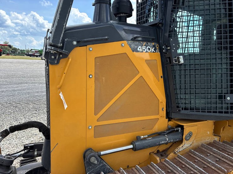 2022-john-deere-450-image-23