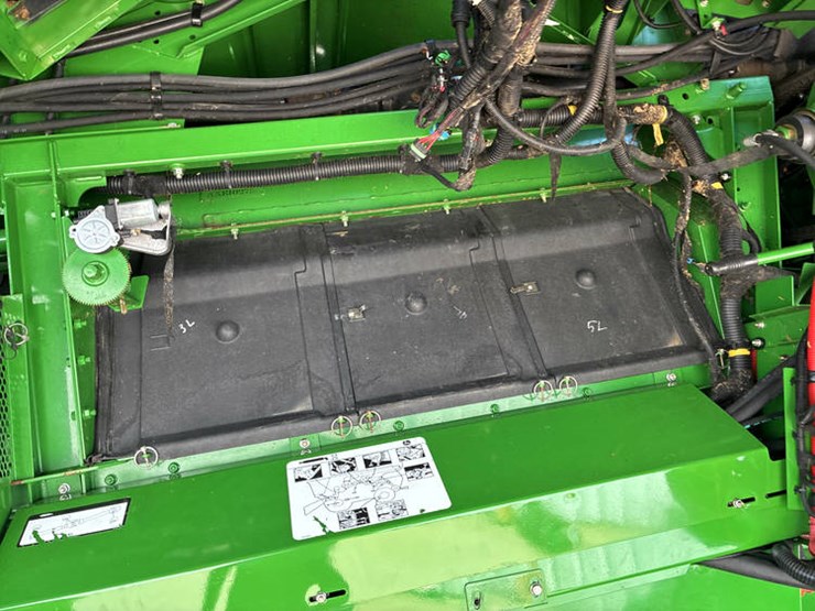 2013-john-deere-s690-image-53