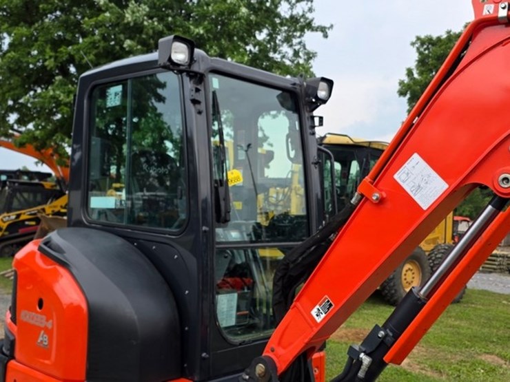2021-kubota-kx033-4-image-28