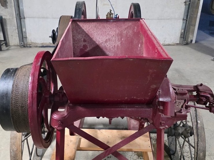 new-holland-14-image-15