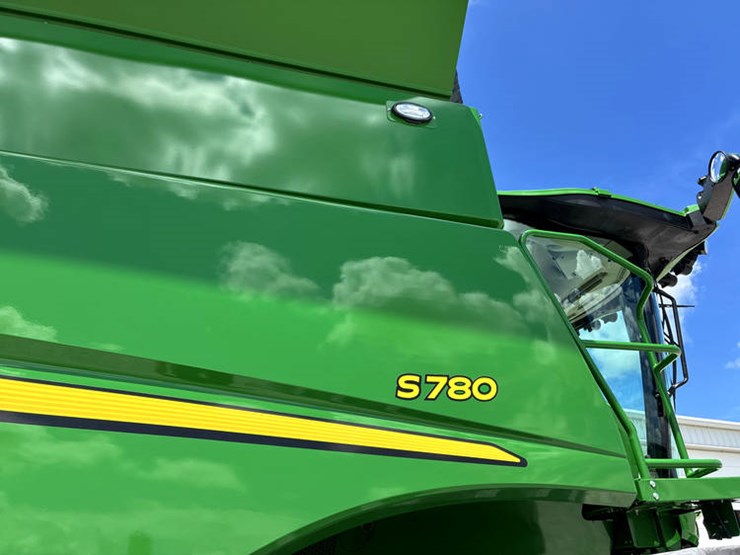2023-john-deere-s780-image-25