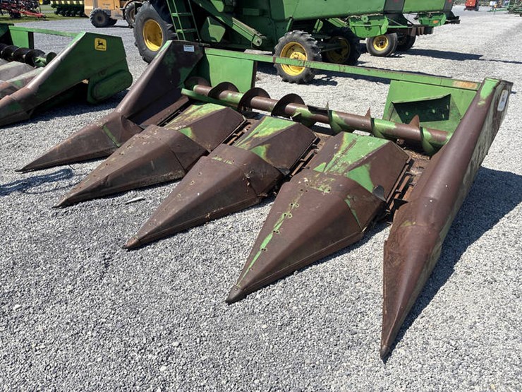 john-deere-444-image-4
