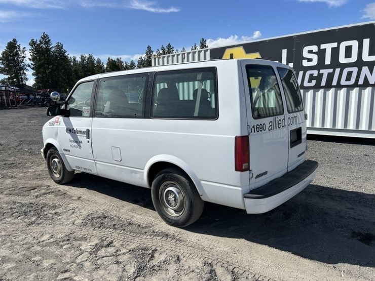 1999-chevrolet-astro-image-3
