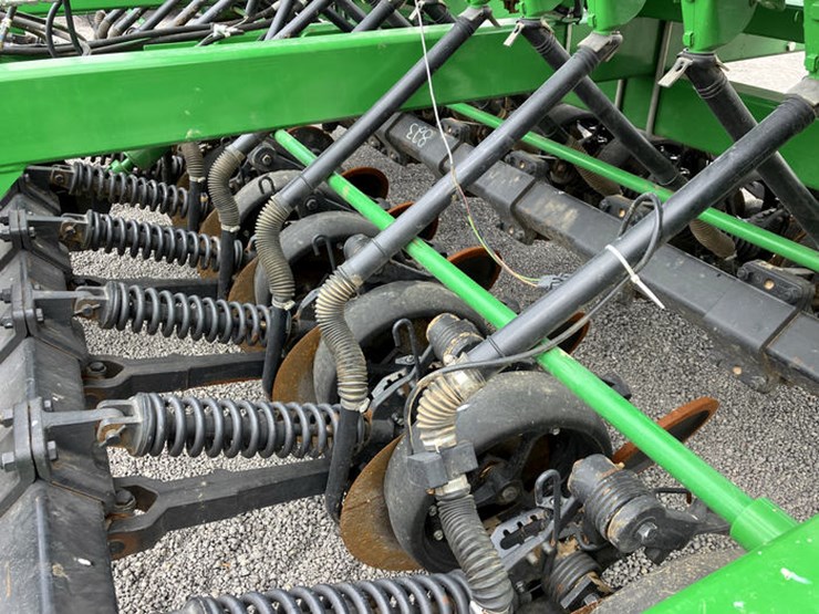 john-deere-1590-image-17