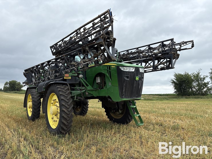 2011-john-deere-4940-image-3