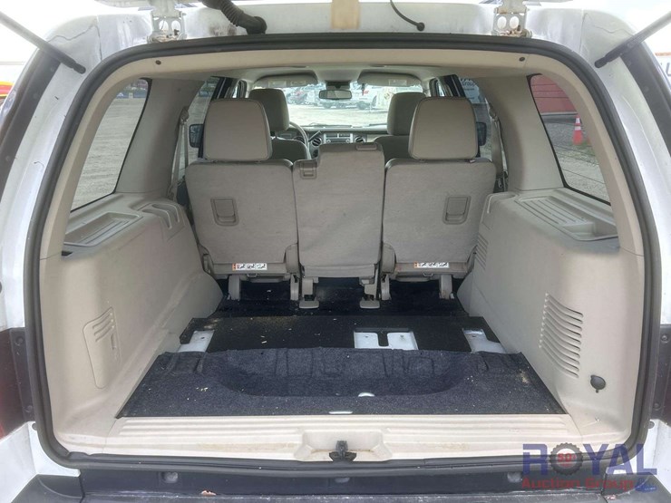 2013-ford-expedition-xlt-image-23