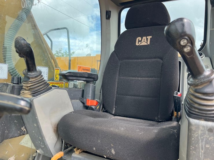 caterpillar-320gc-image-36