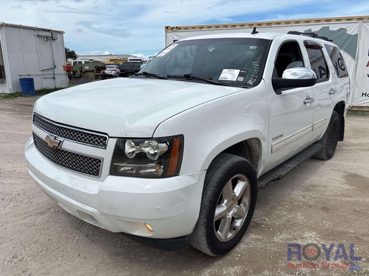 2010-chevrolet-tahoe-image-1