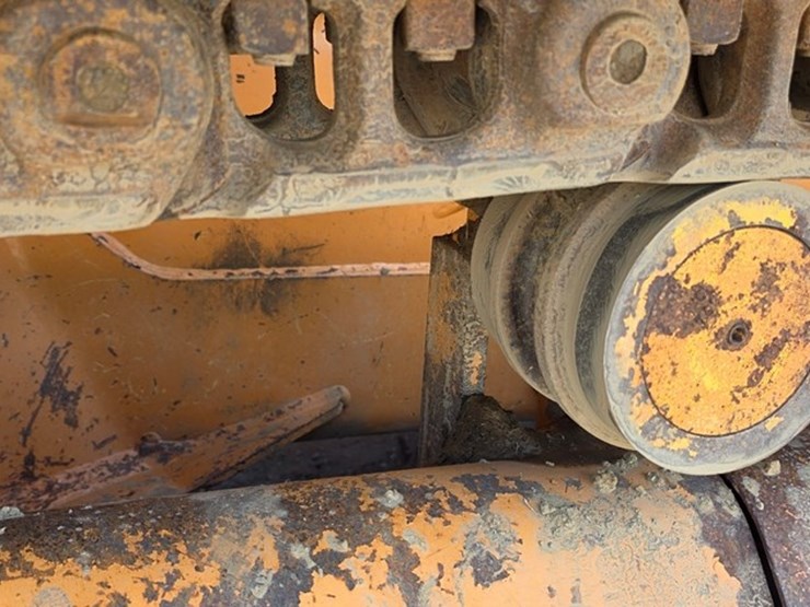 2012-case-850l-xlt-image-37