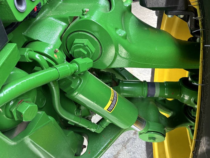 2023-john-deere-8r-340-image-42
