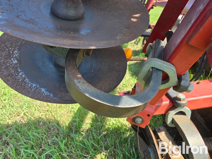 case-ih-3950-image-11