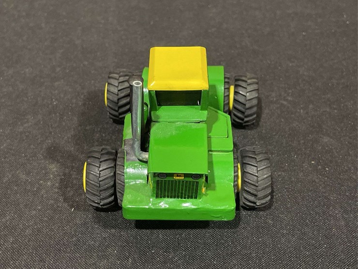 john-deere-64-image-10
